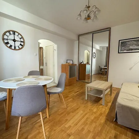 Castle Hill Hideaway Apartman *