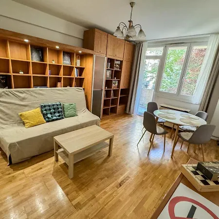 Castle Hill Hideaway *